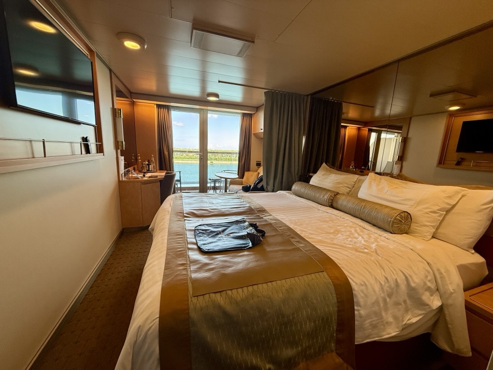 Stateroom 5105 on Zuiderdam