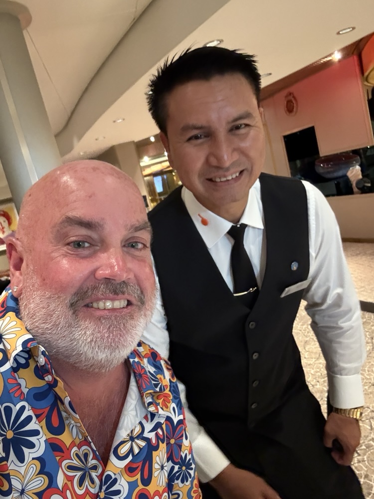 Meeting up with more crew friends from other ships!  Hi, Jason!