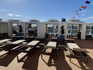 Retreat cabanas on Rotterdam