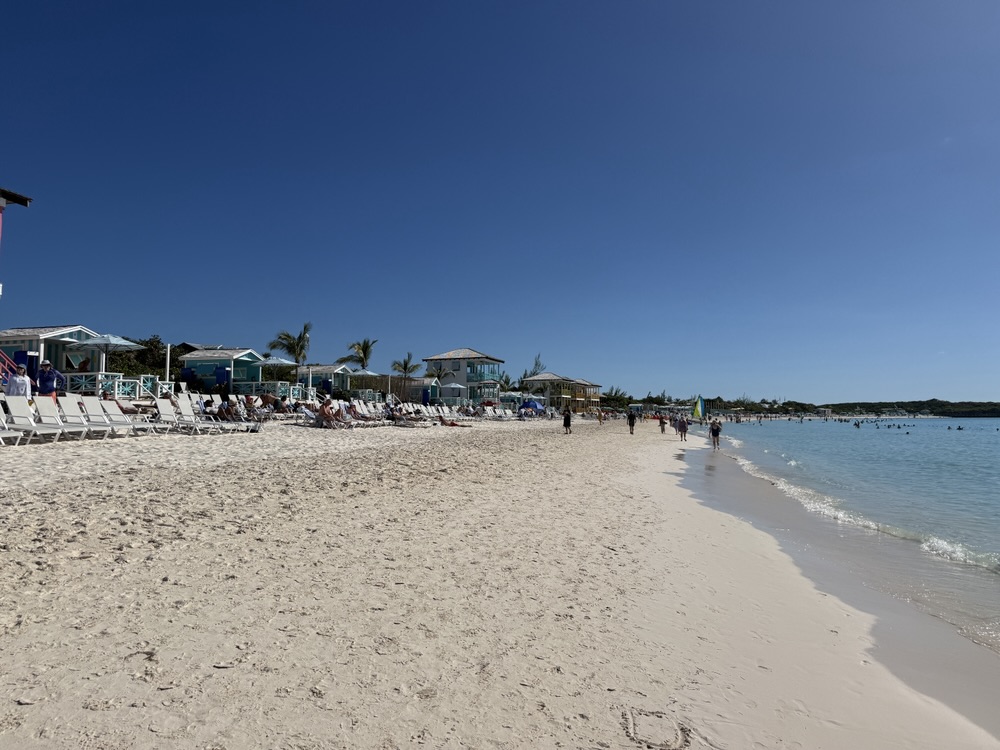 The beautiful beach at Half Moon Cay