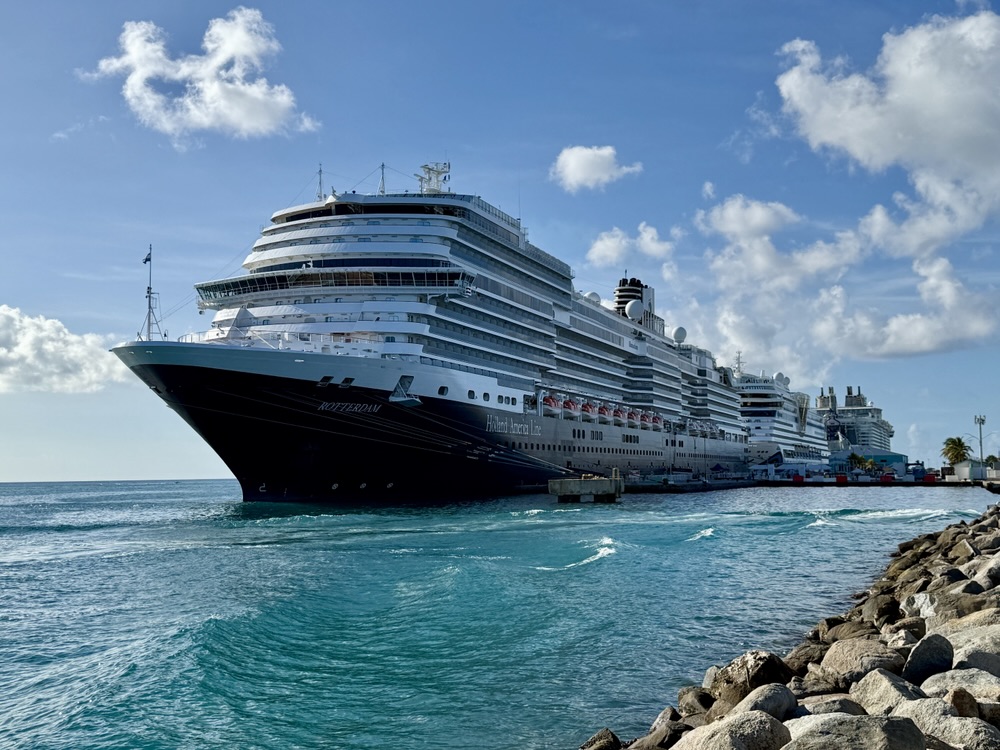 Rotterdam docked in Aruba on December 2, 2025