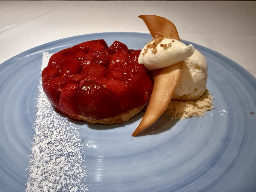 Strawberry tarte from Rudi's Sel de Mer on Rotterdam