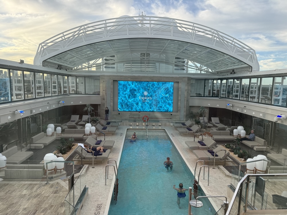 Conservatory Pool on Explora I
