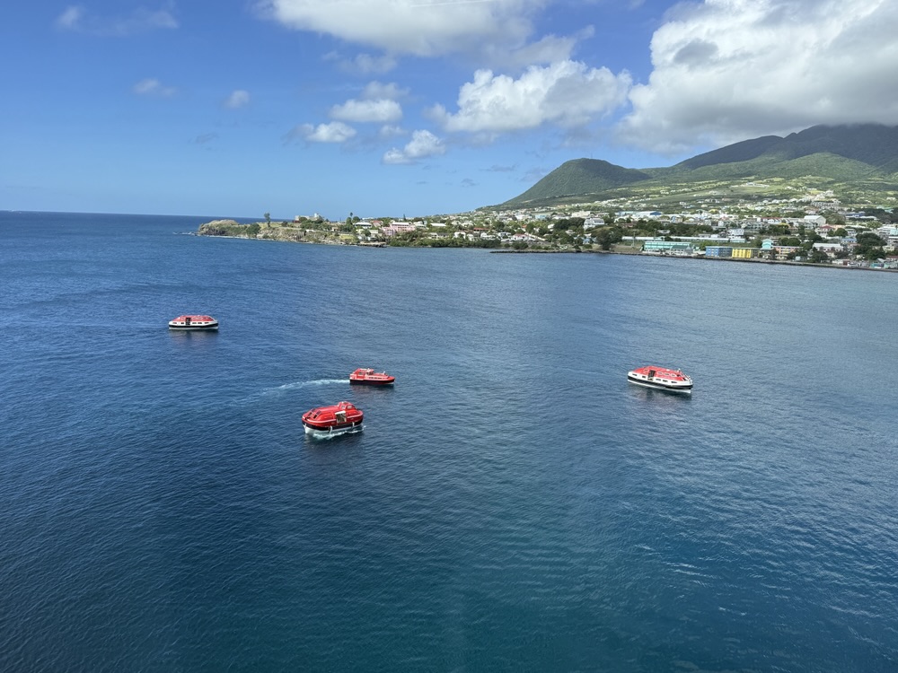 We had an abandon ship drill this morning and the lifeboats were lowered for training