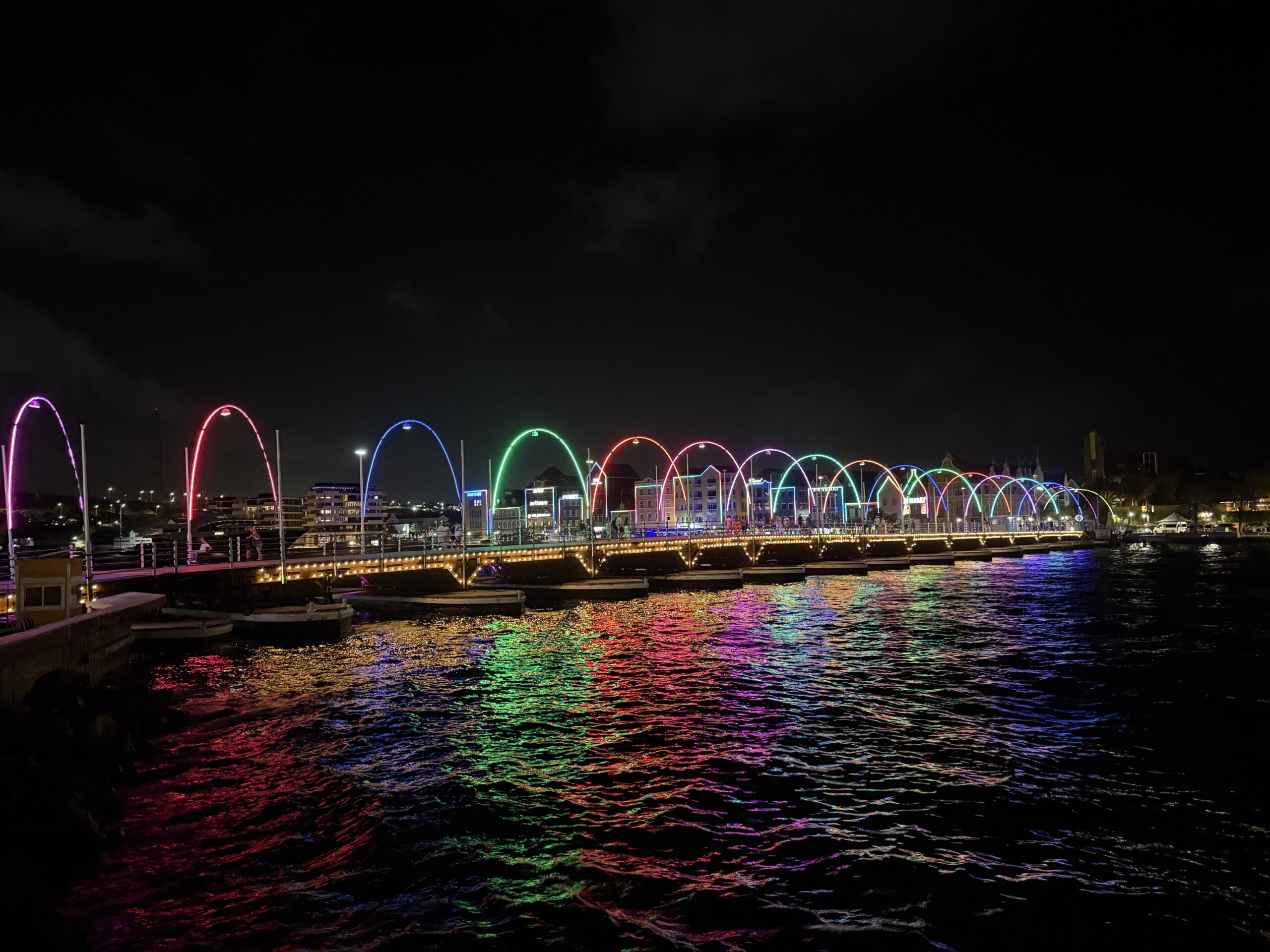 Queen Emma Bridge, Curacao