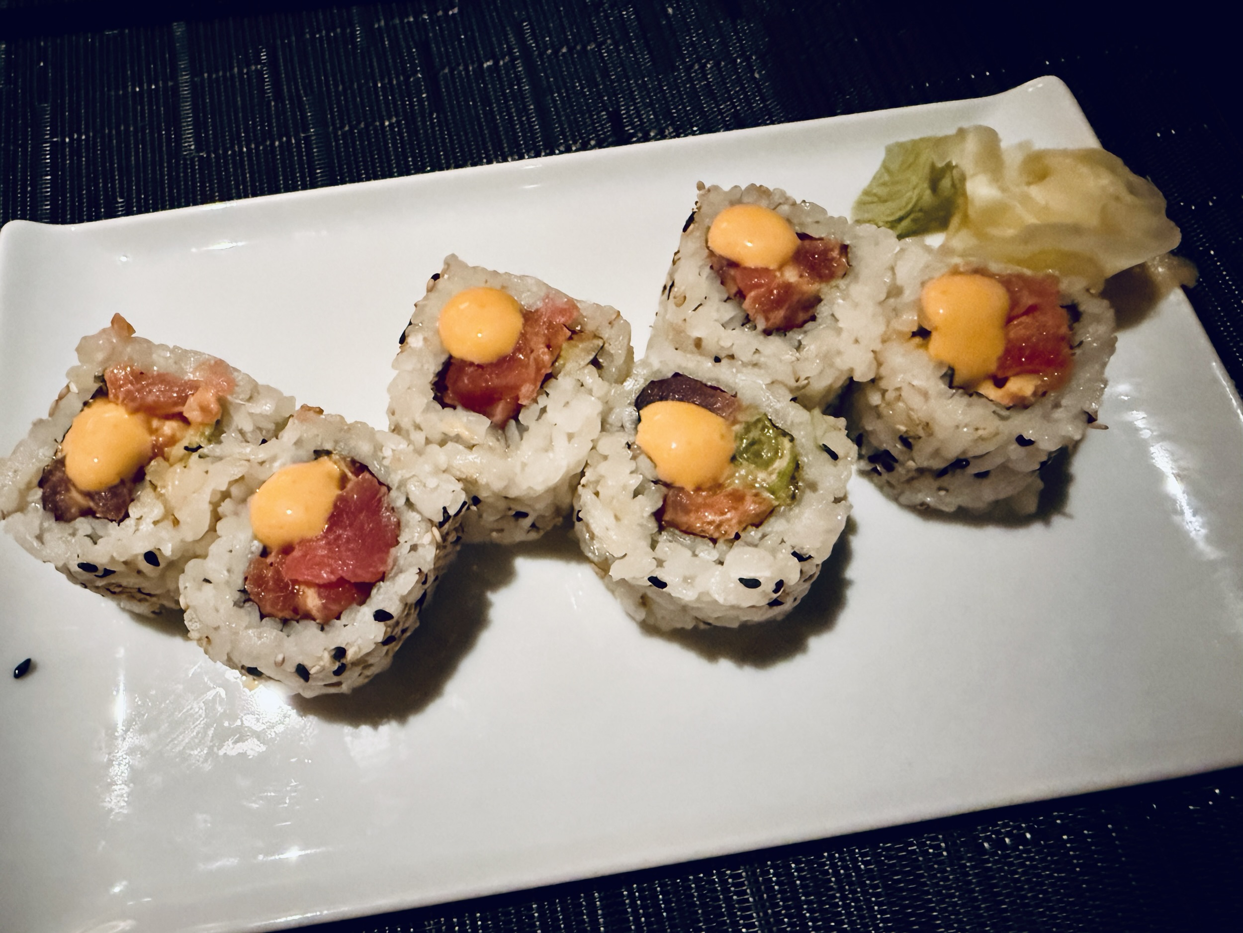 Spicy Tuna Roll from the Morimoto Sushi Bar at Tamarind on Rotterdam