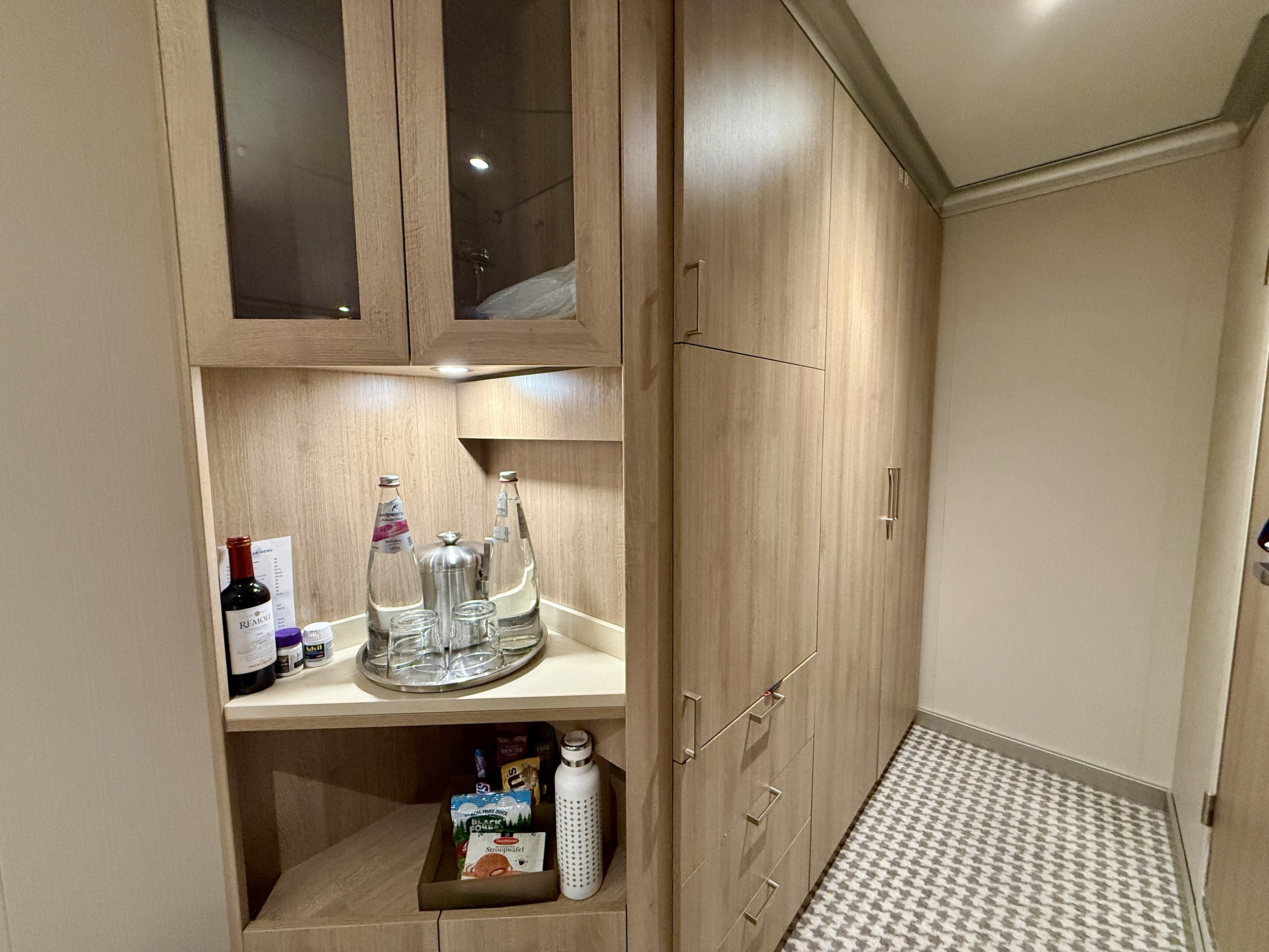 Interior stateroom 6025 on Holland America's Rotterdam