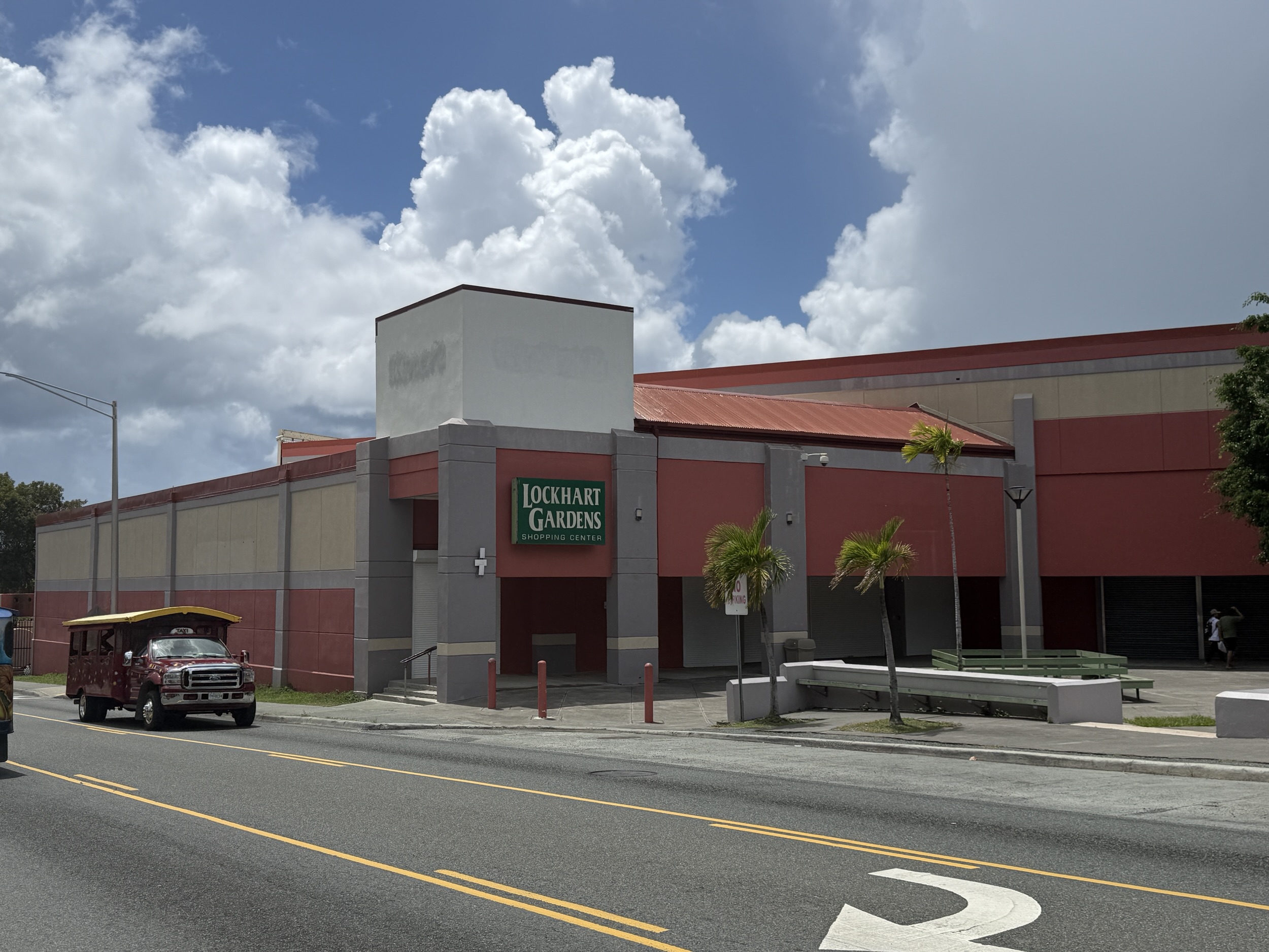 The St. Thomas Kmart is no more.