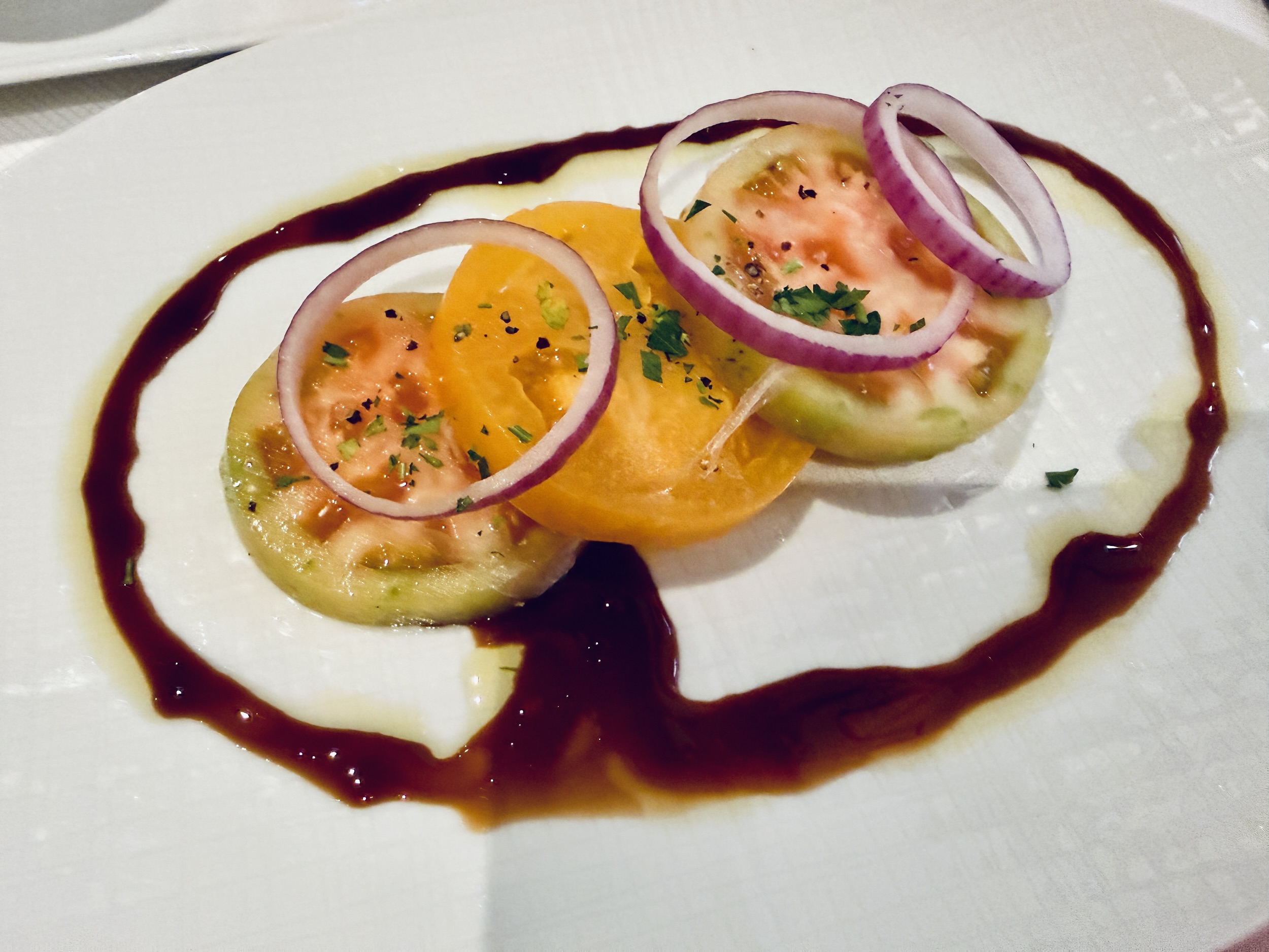 Beefsteak tomato salad from Pinnacle Grill on Koningsdam