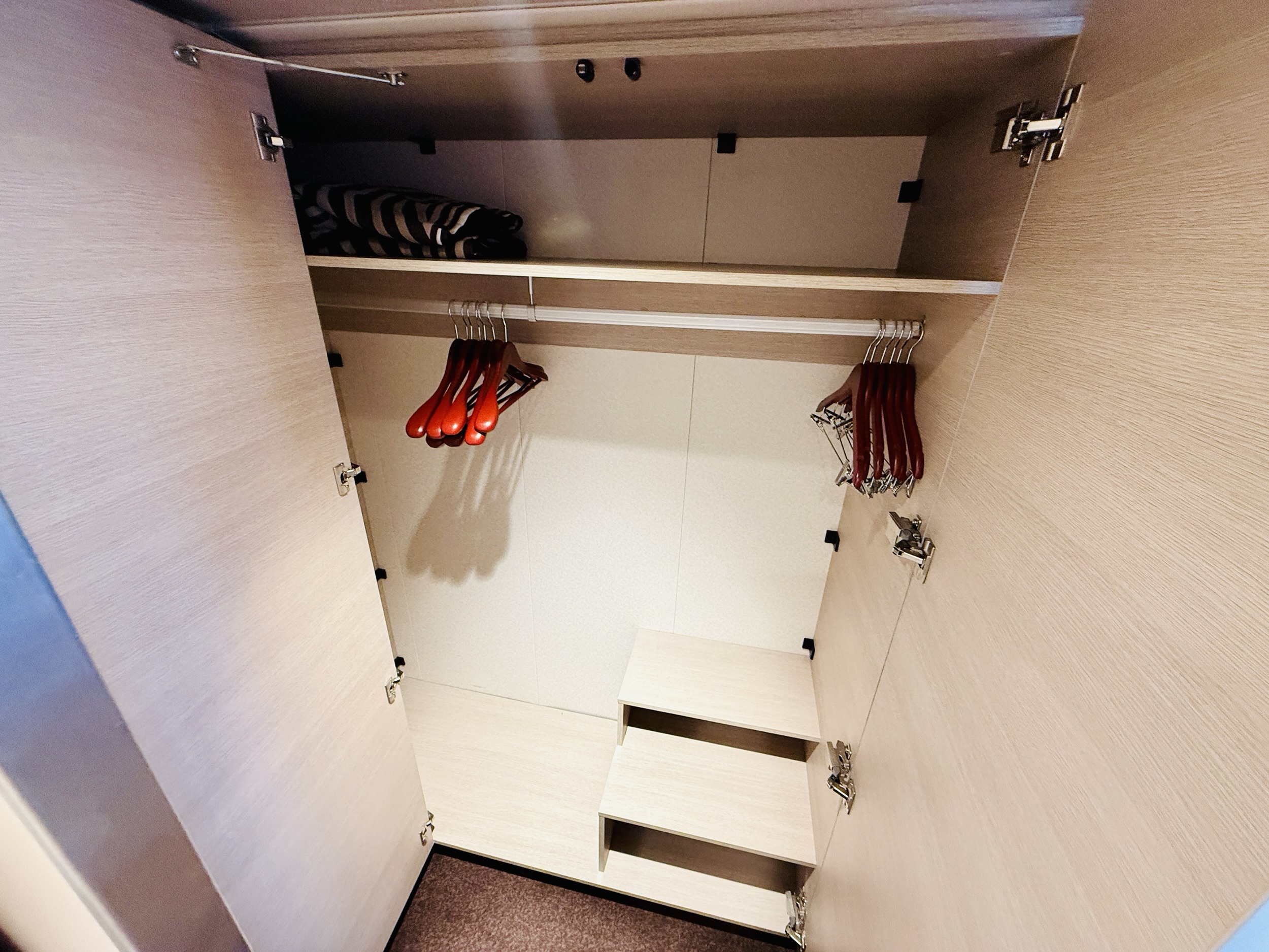 Stateroom 15233 on MSC World America