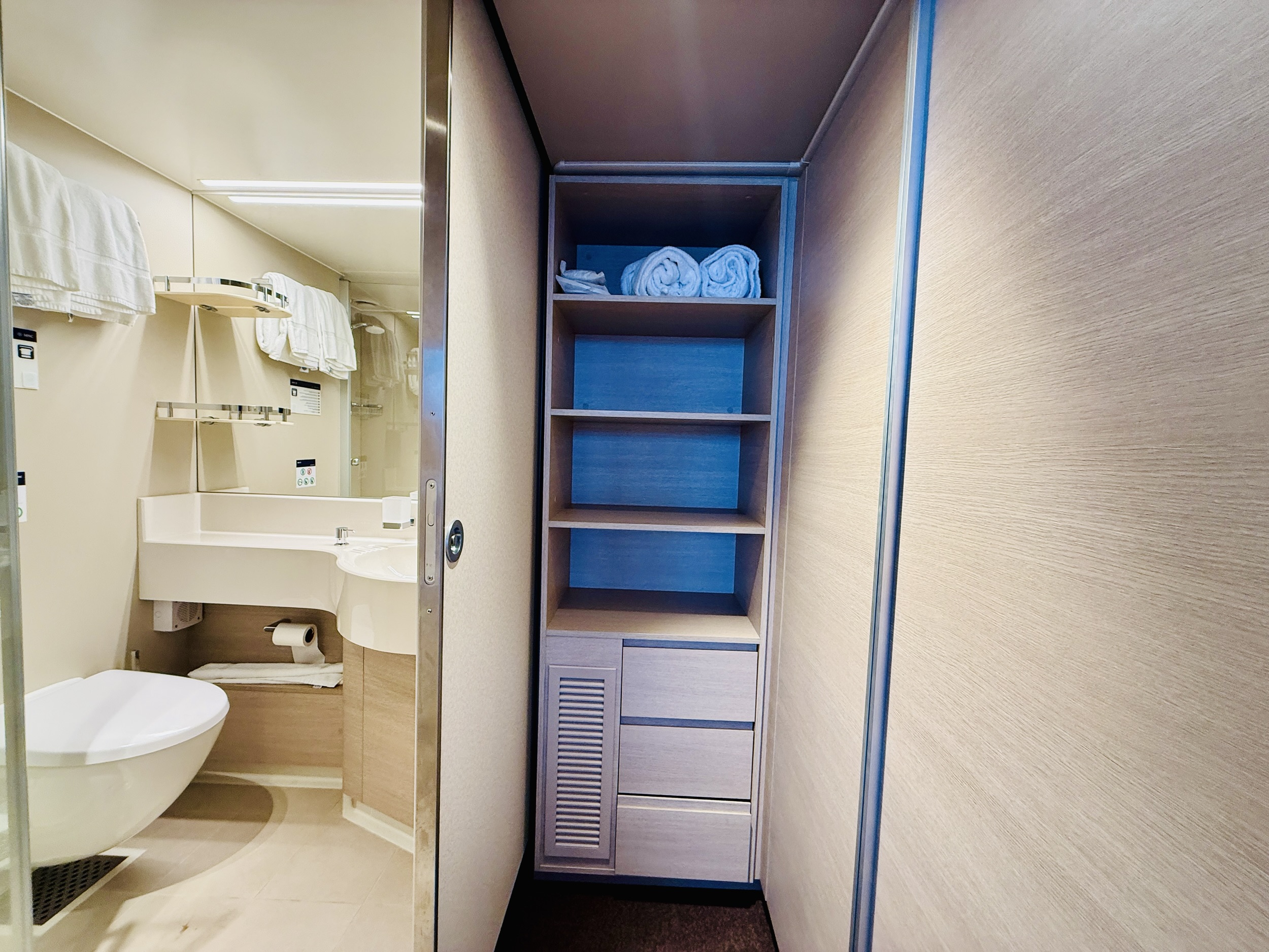 Stateroom 15233 on MSC World America