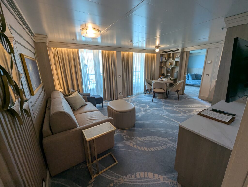 Concierge 1-Bedroom Suite with Verandah on Disney Magic (8032)
