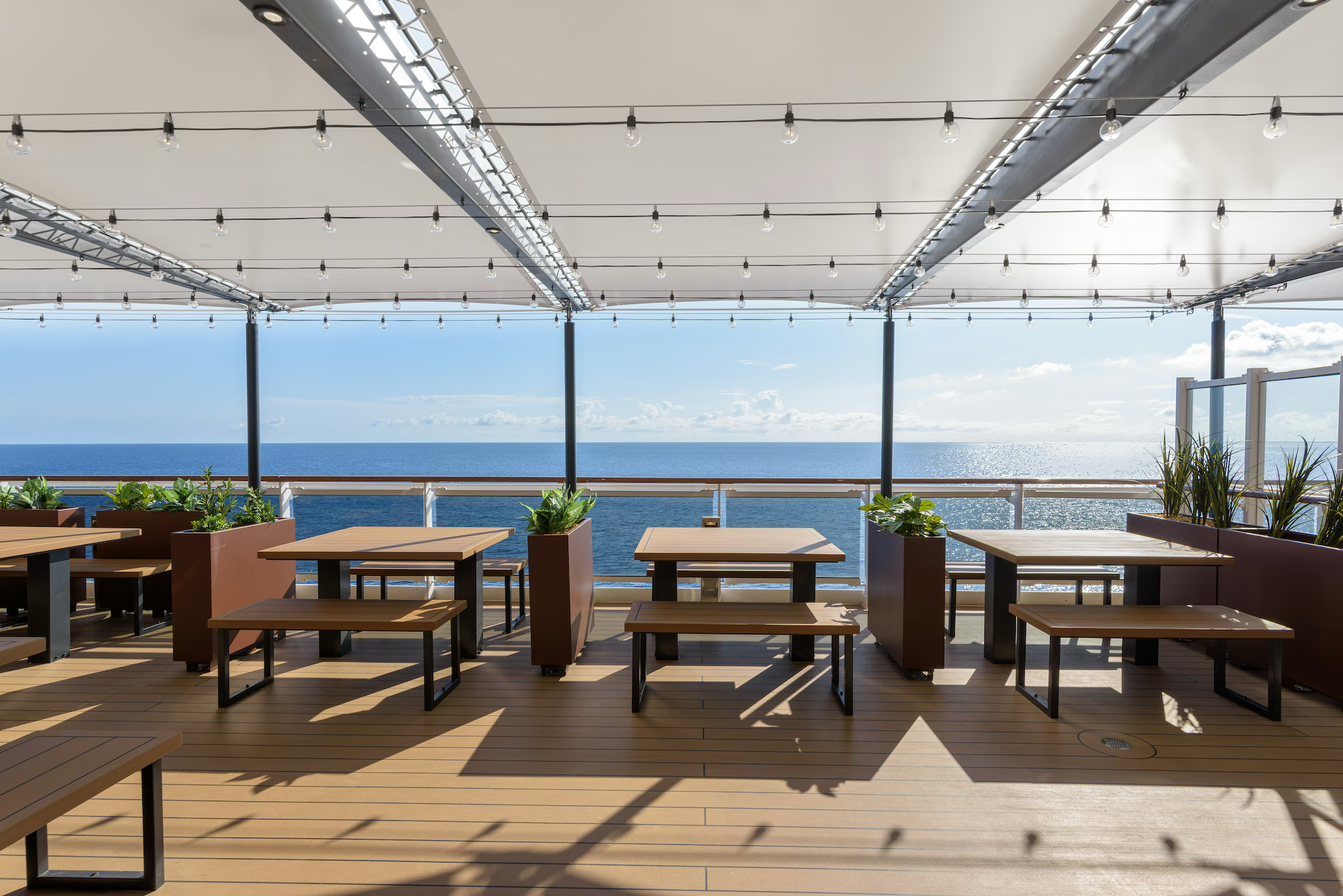 Seating for Red Cactus BBQ & Ribs on MSC Seashore